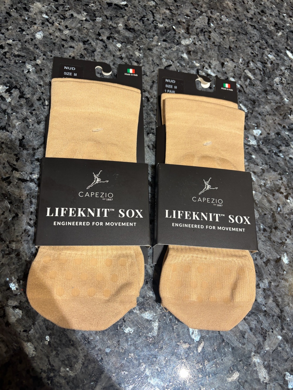 Lot Of 2 Capezio Lifeknit Sox Nude Dance Recovery Socks Italy New Grippy M
